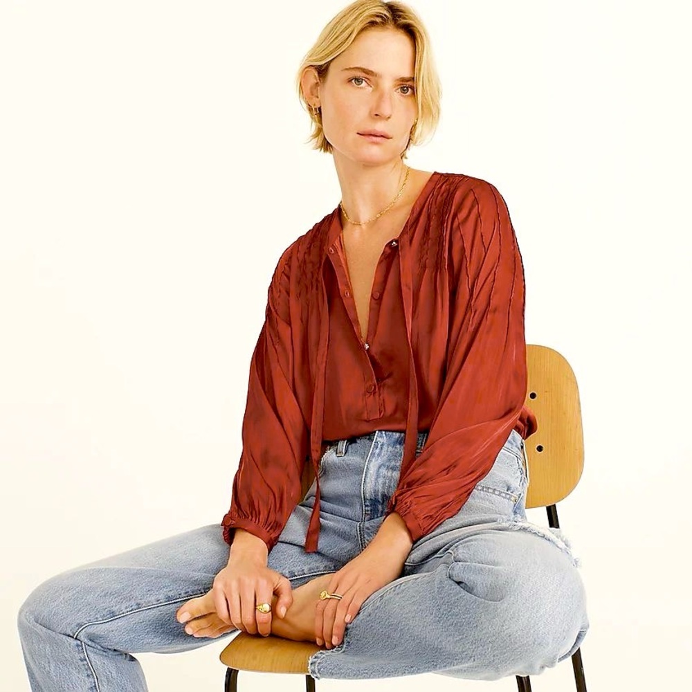 J Crew Featherweight Sarin Tie-neck blouse top